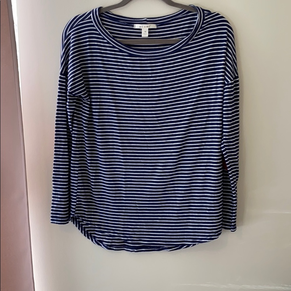 Francesca collection medium long sleeve tee